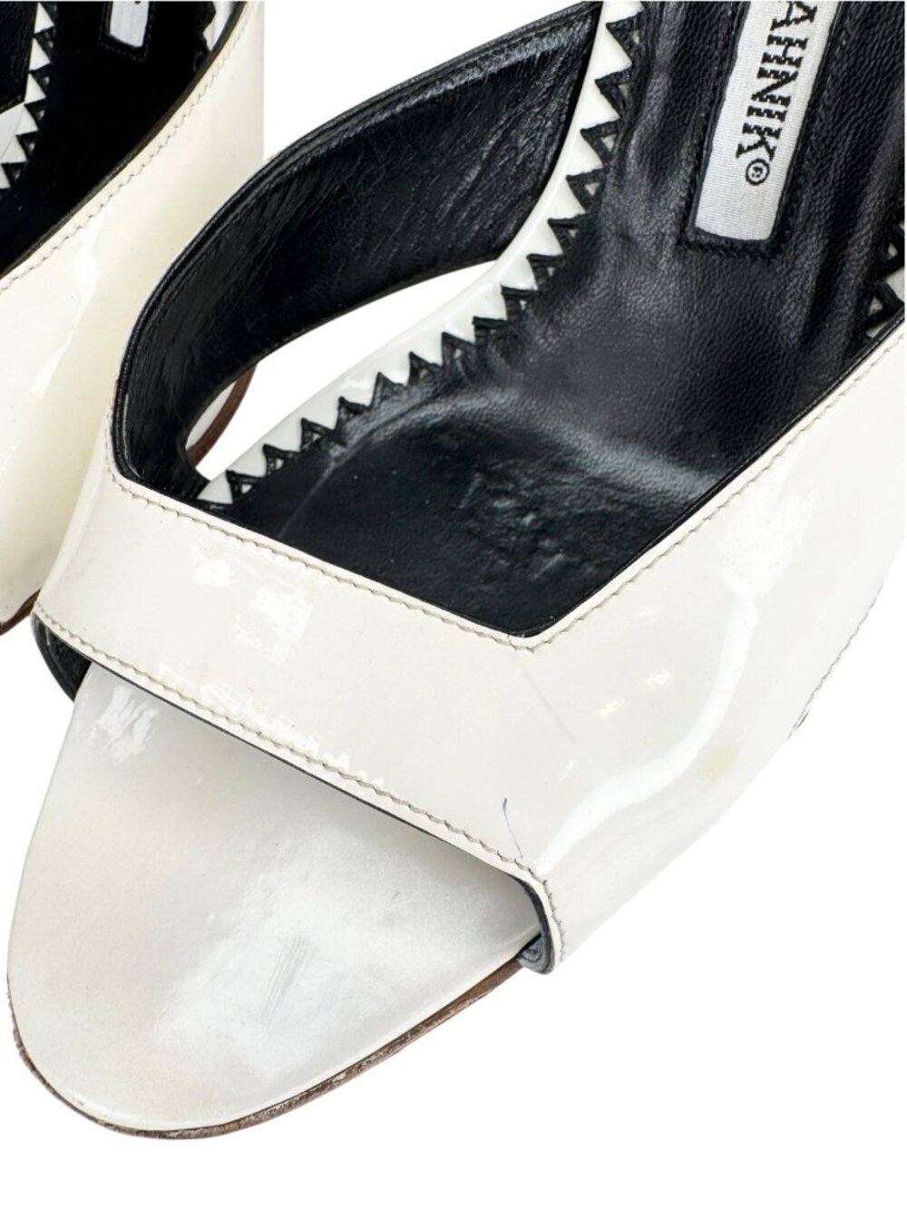 Manolo Blahnik Sz 38 White Patent Leather Mule Sandals Stiletto Slides - Picture 7 of 12